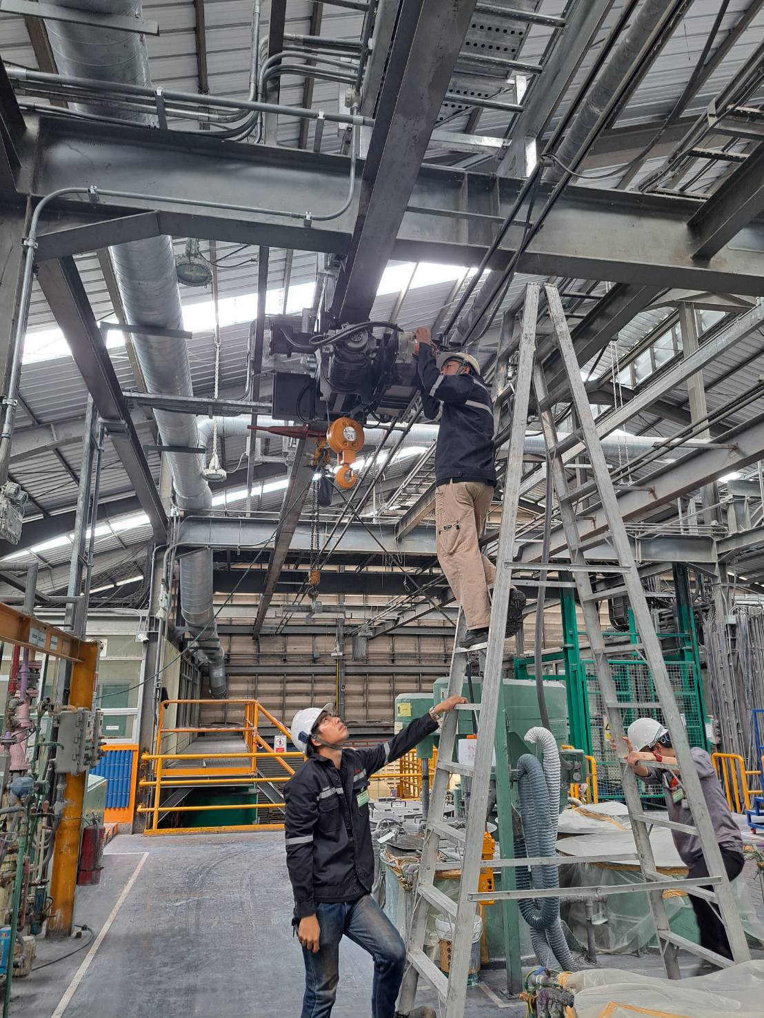 Image Installation of explosion-proof electric wire rope hoist 2