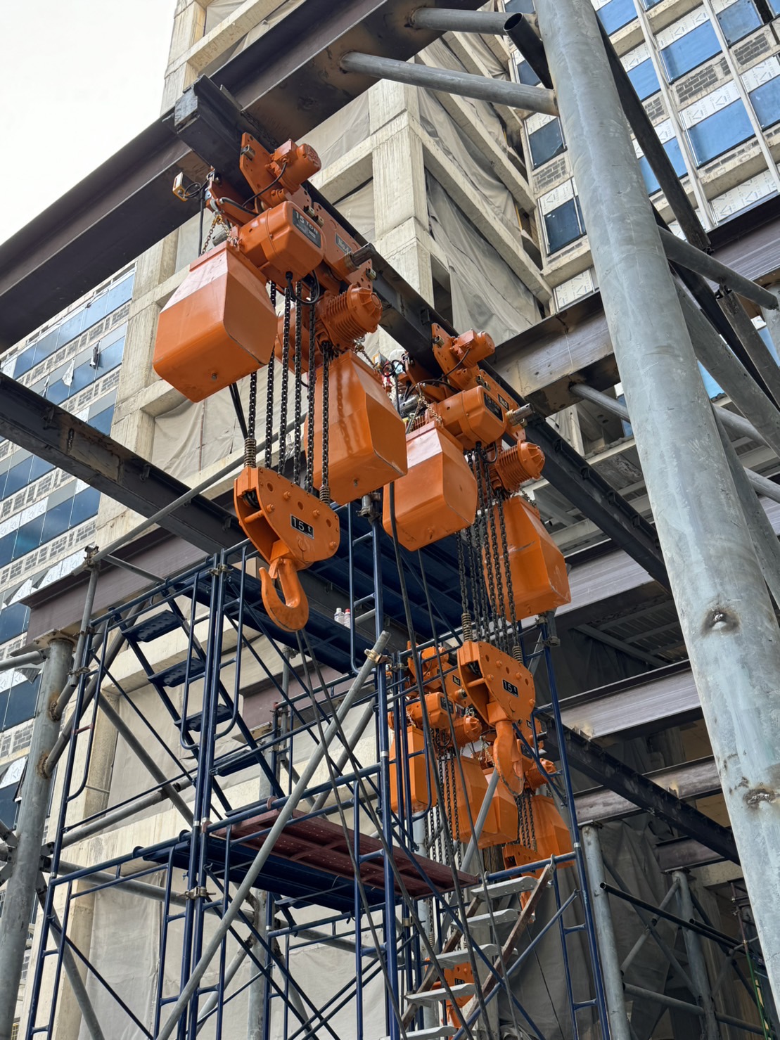 Project to install 4 electric chain hoists 15 units Kito 15 units