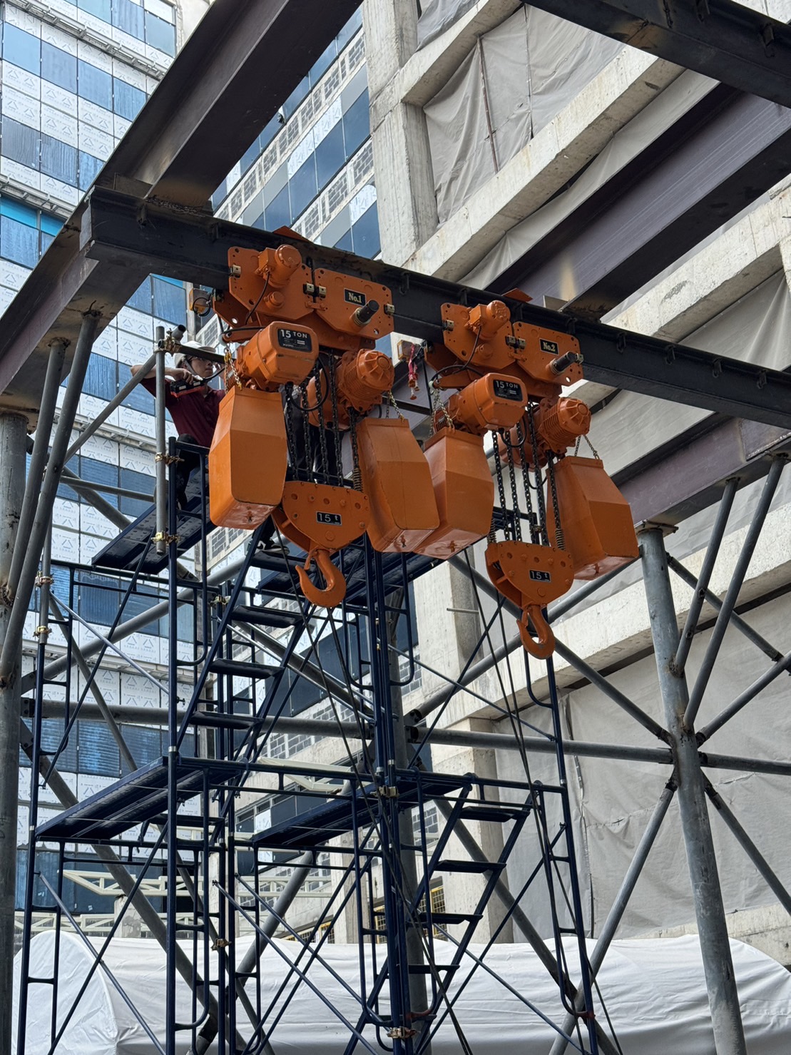 Project to install 4 electric chain hoists 15 units Kito 15 units